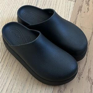 Dylan Platform Clogs, black size 9